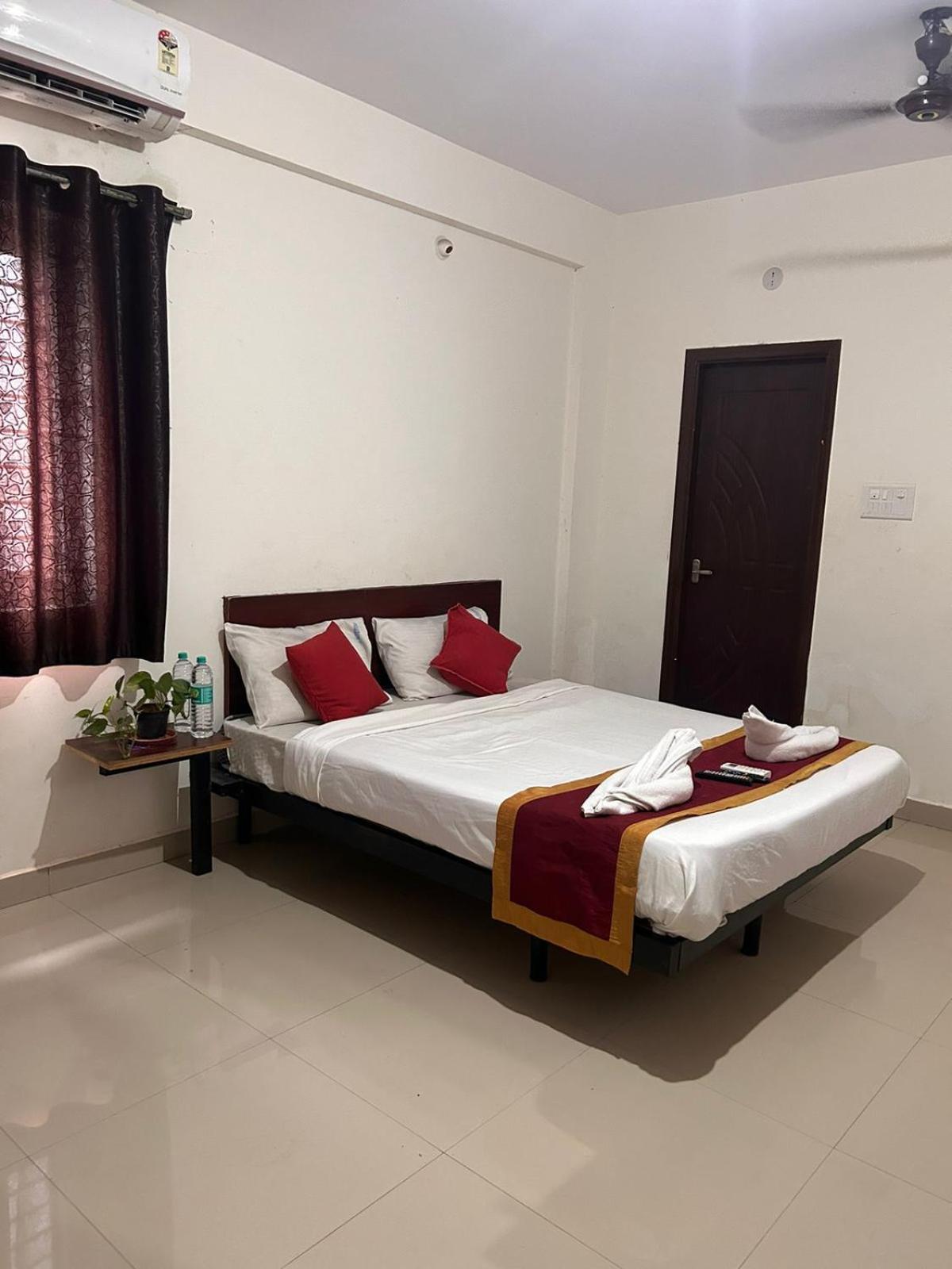 Hotel Prakrathi Residency Bangalore Eksteriør billede