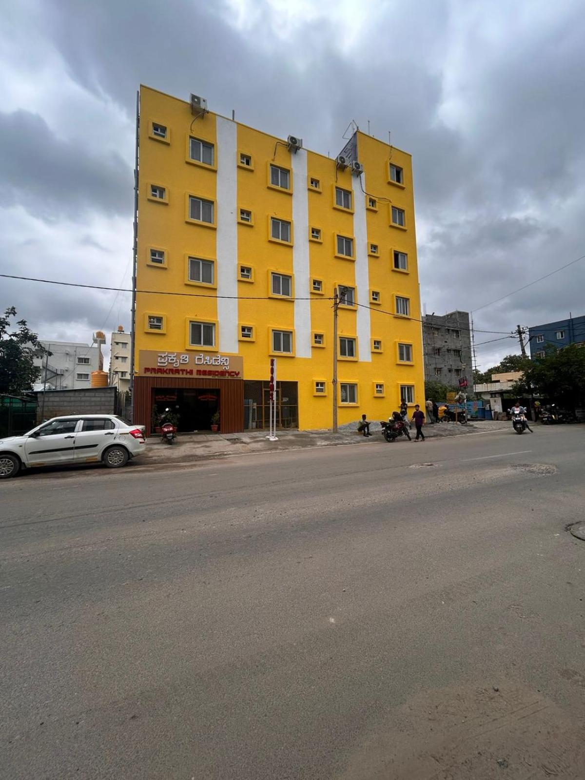 Hotel Prakrathi Residency Bangalore Eksteriør billede