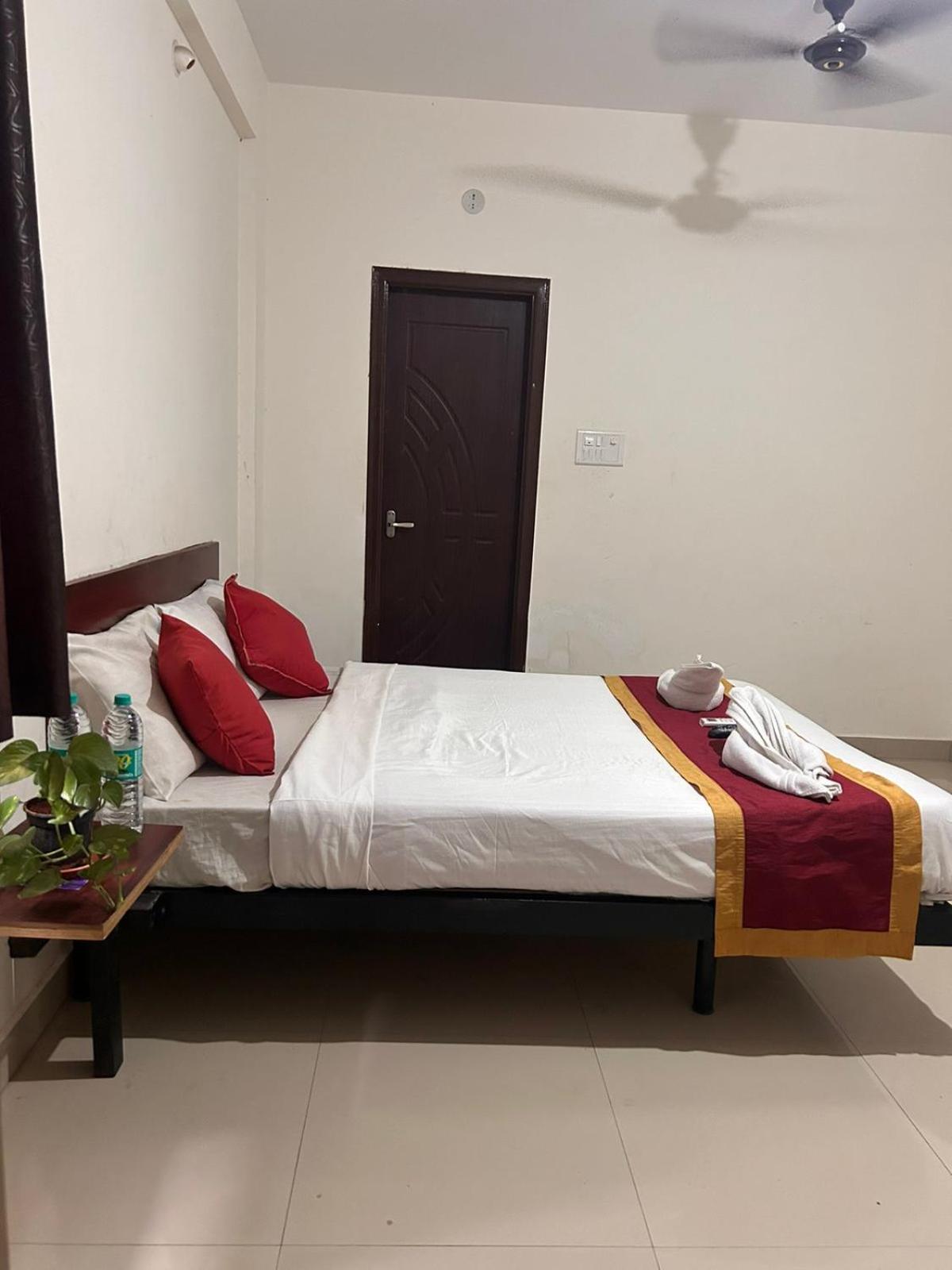 Hotel Prakrathi Residency Bangalore Eksteriør billede