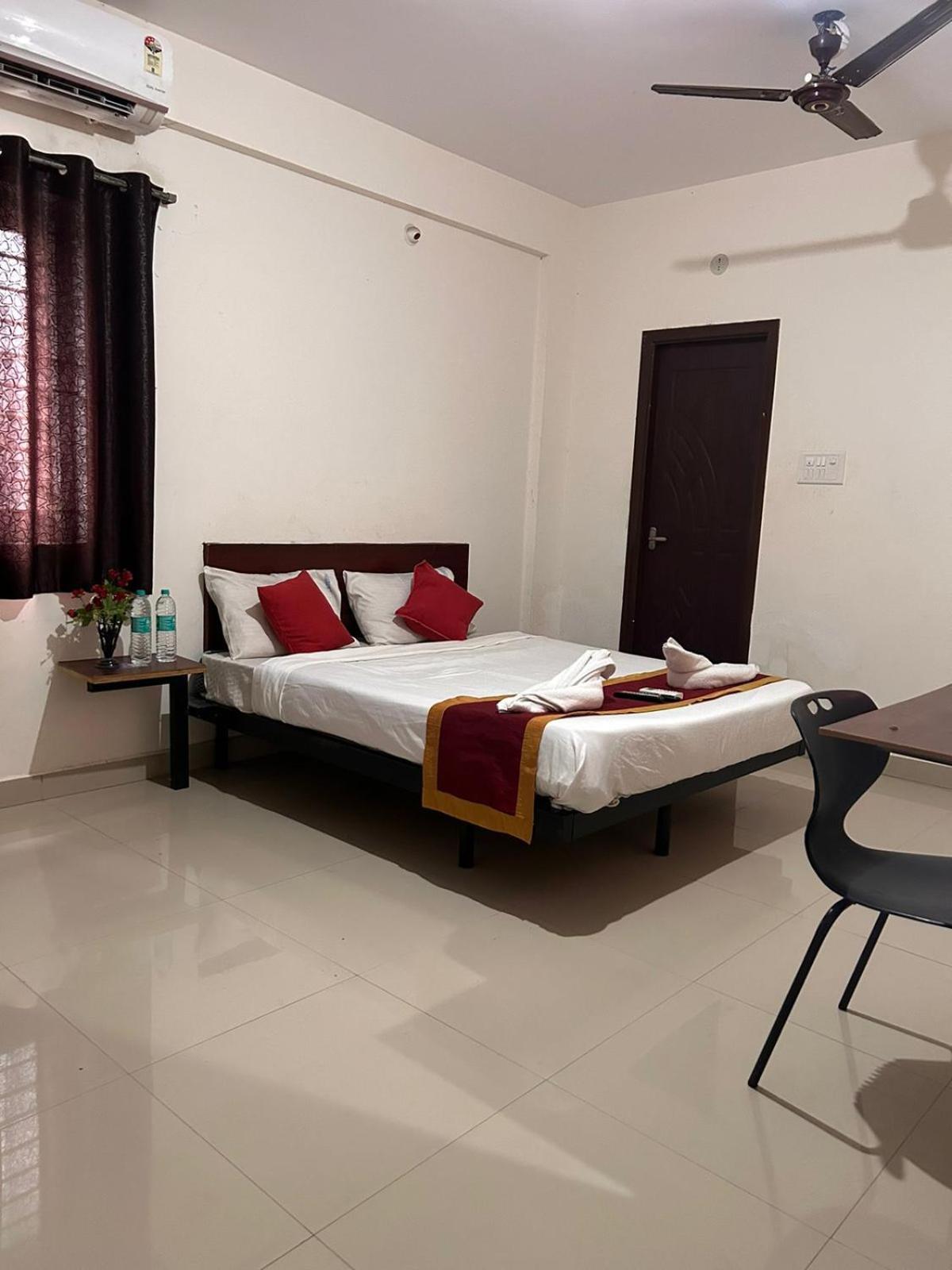 Hotel Prakrathi Residency Bangalore Eksteriør billede